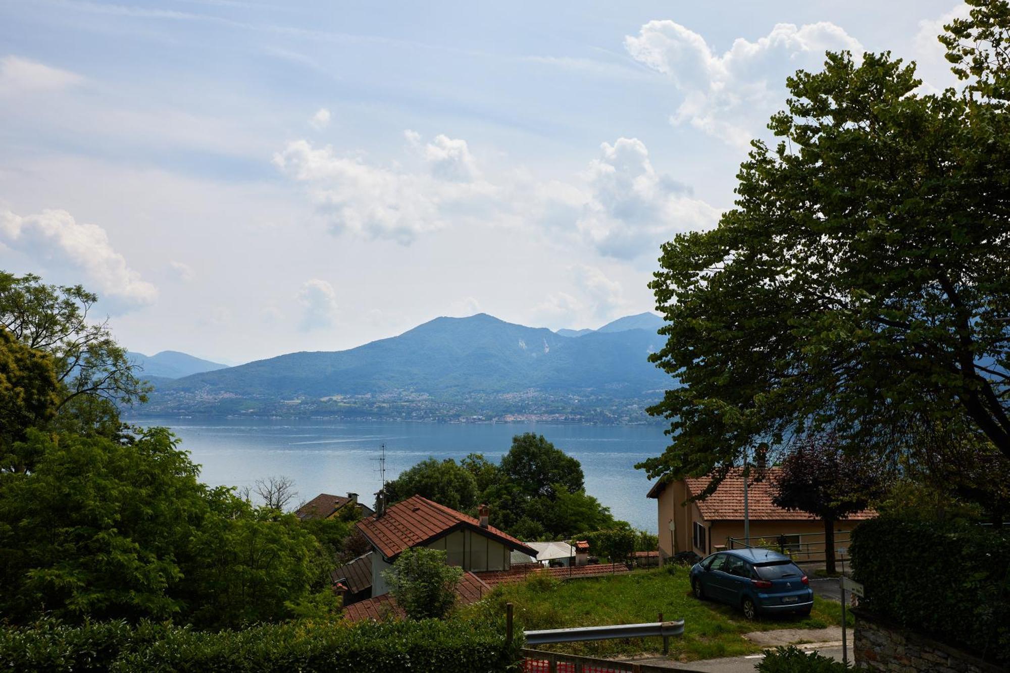 Villa Di Paese - Splendida Vista Lago Maggiore Oggebio エクステリア 写真