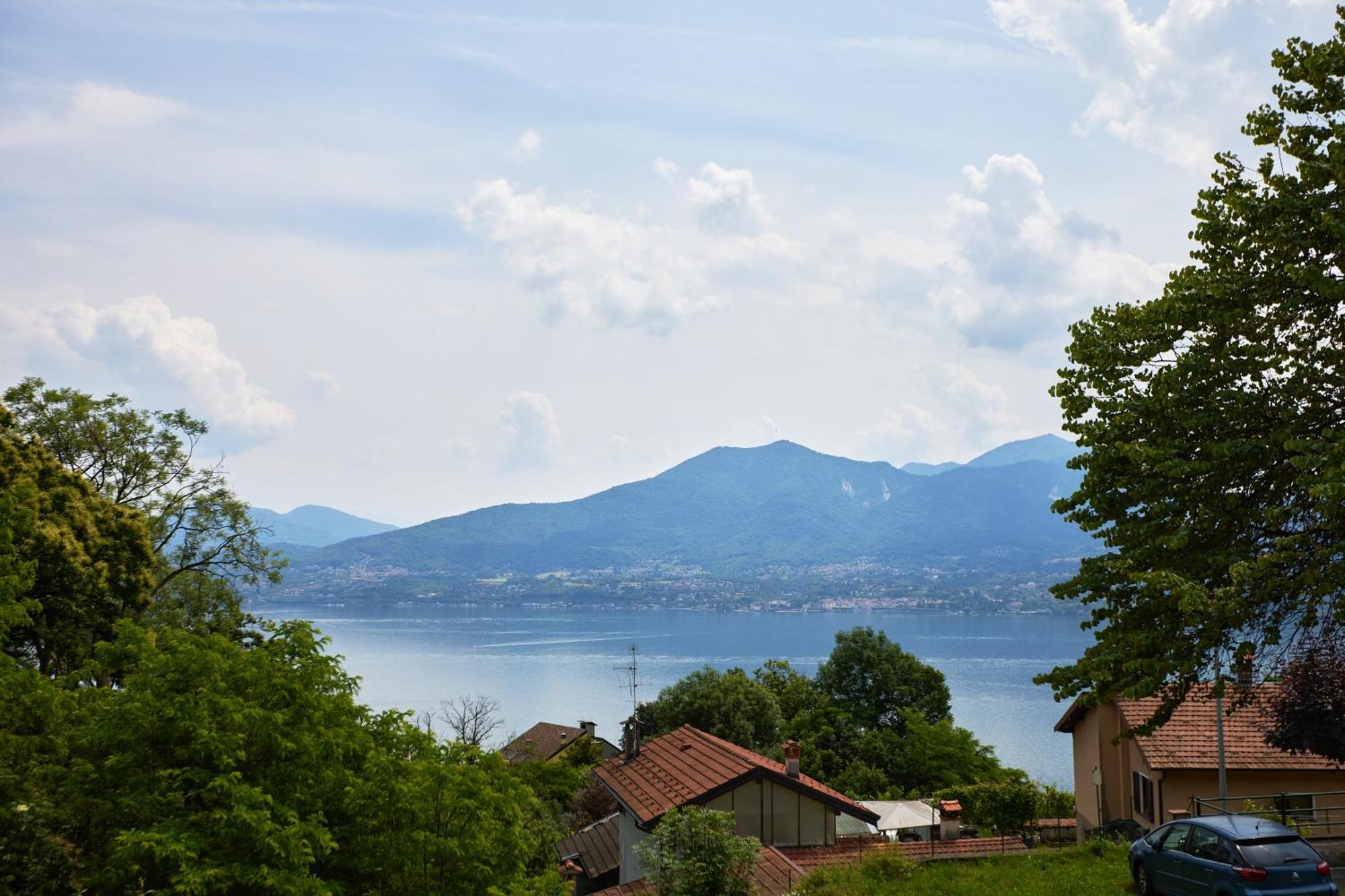 Villa Di Paese - Splendida Vista Lago Maggiore Oggebio エクステリア 写真